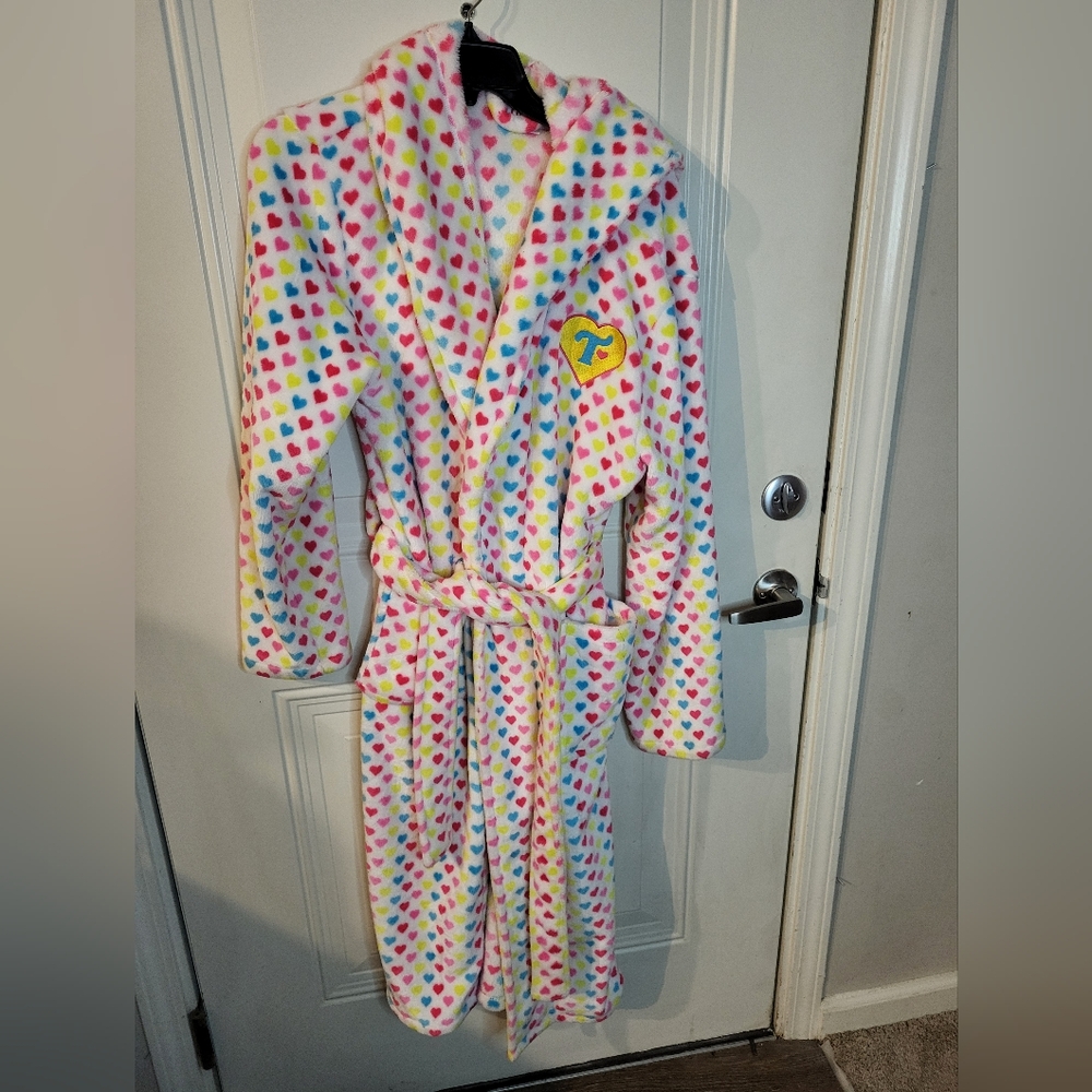 Trixie Mattle Cosmetics Rainbow Hearts Robe Small Bathrode